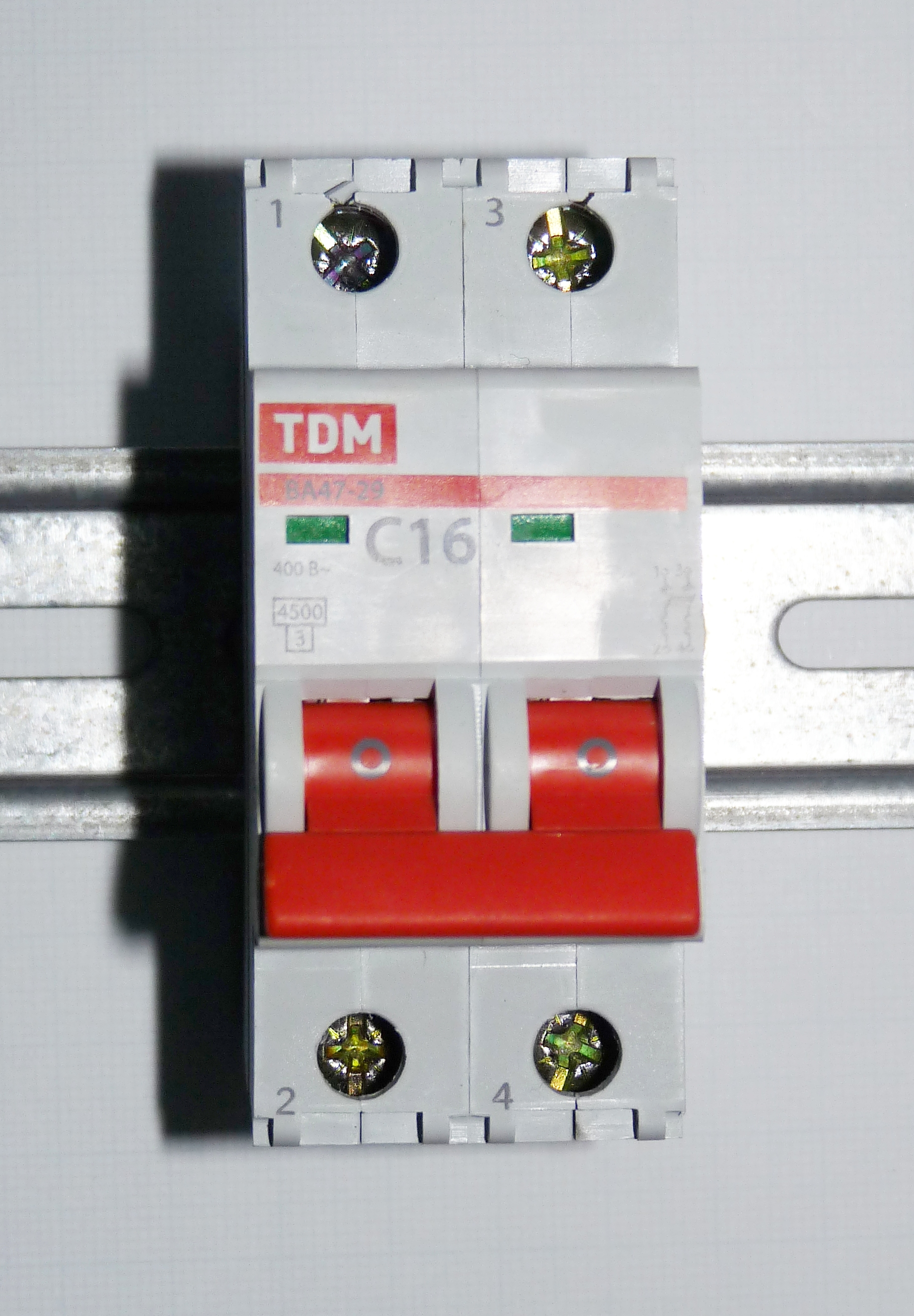 Disyuntor Automático 2P 32A